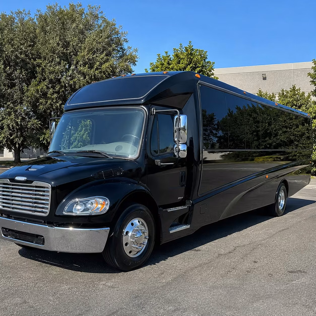 palmdale 30 passenger minibus rental